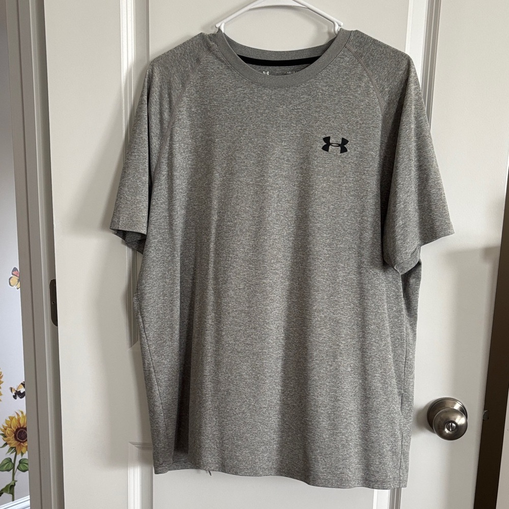 Under Armour Men's Heather Gray Short Sleeve Tee